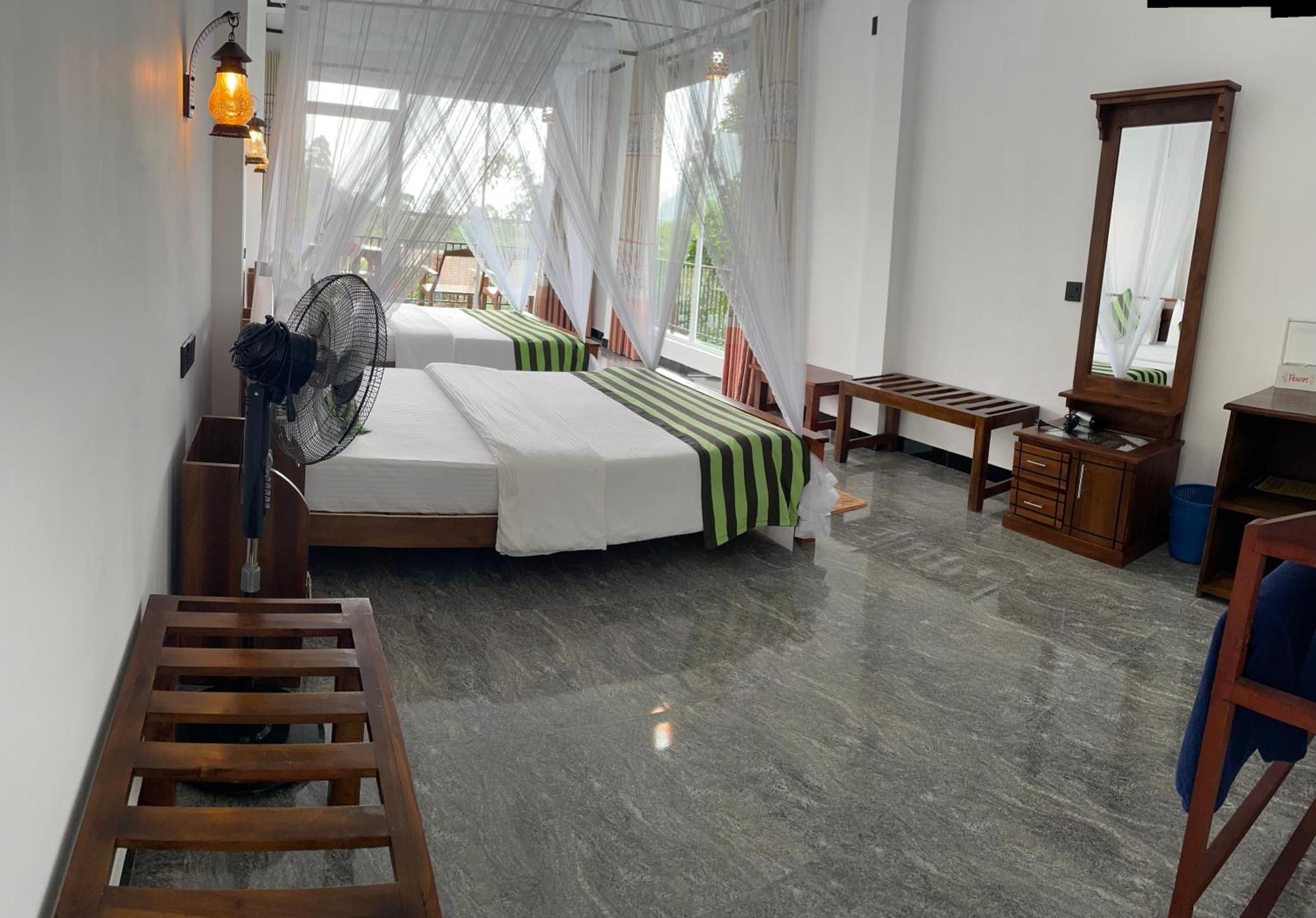Little Paradise Homestay Элла Экстерьер фото